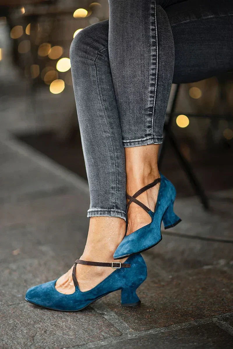 CROSS-STRAP COURT SHOES