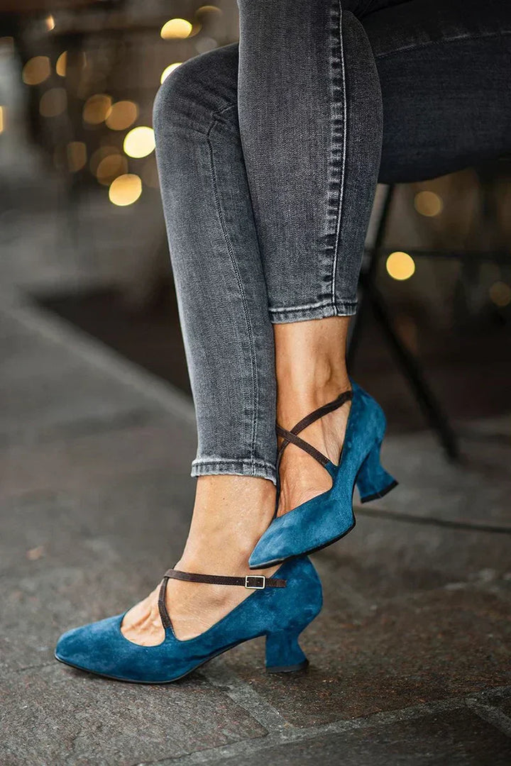 CROSS-STRAP COURT SHOES