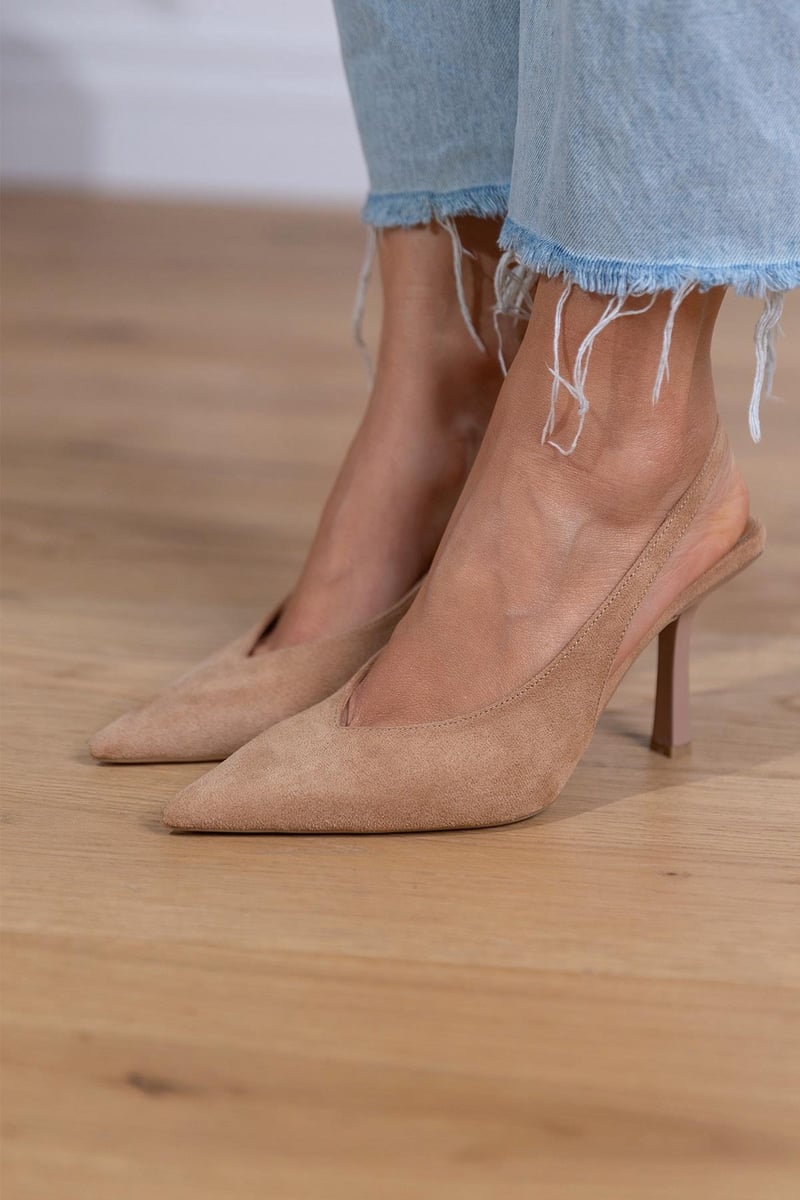 SLINGBACK HEELS